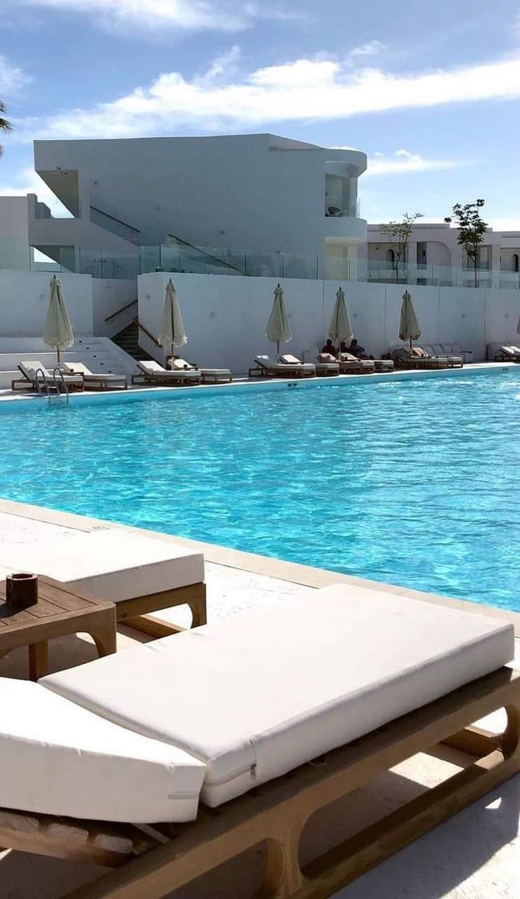 Meraki Resort